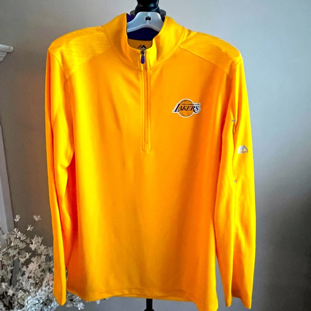 L.A. Lakers Long Sleeve Half Zip Men’s Medium